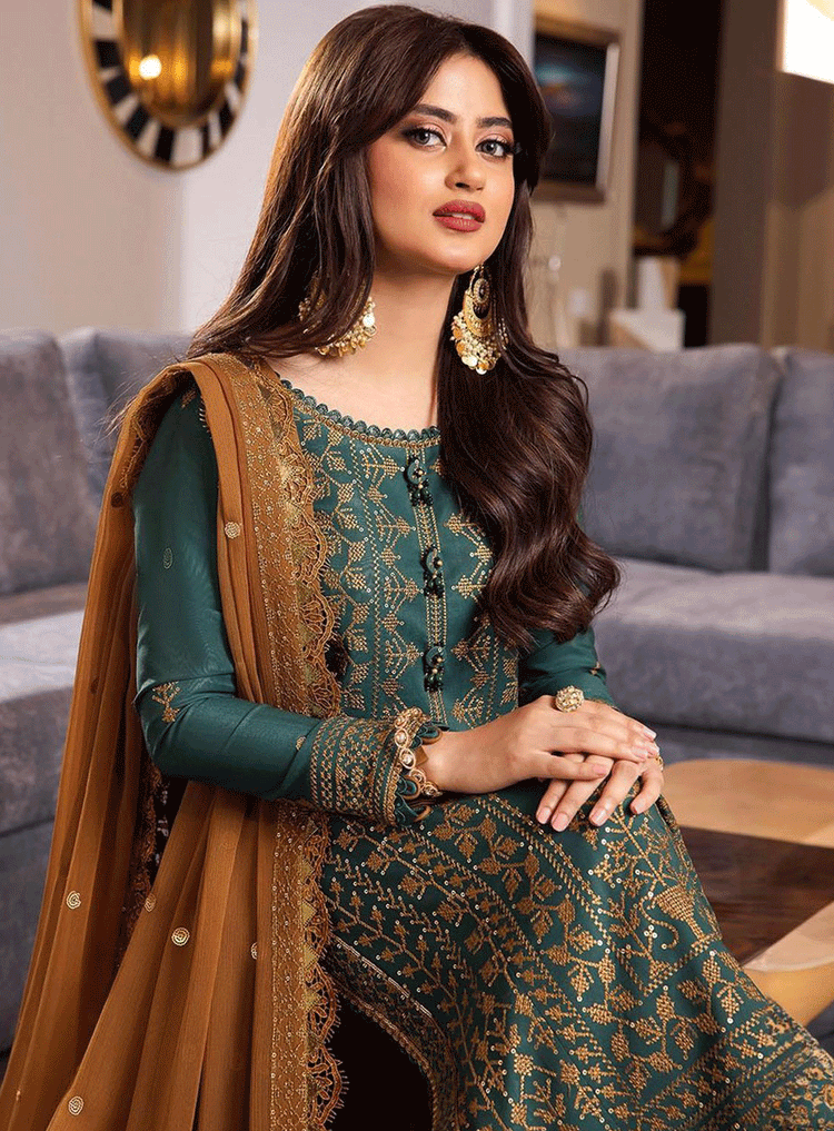 ASIM JOFA 3PC Heavy Embroidered Lawn Set
