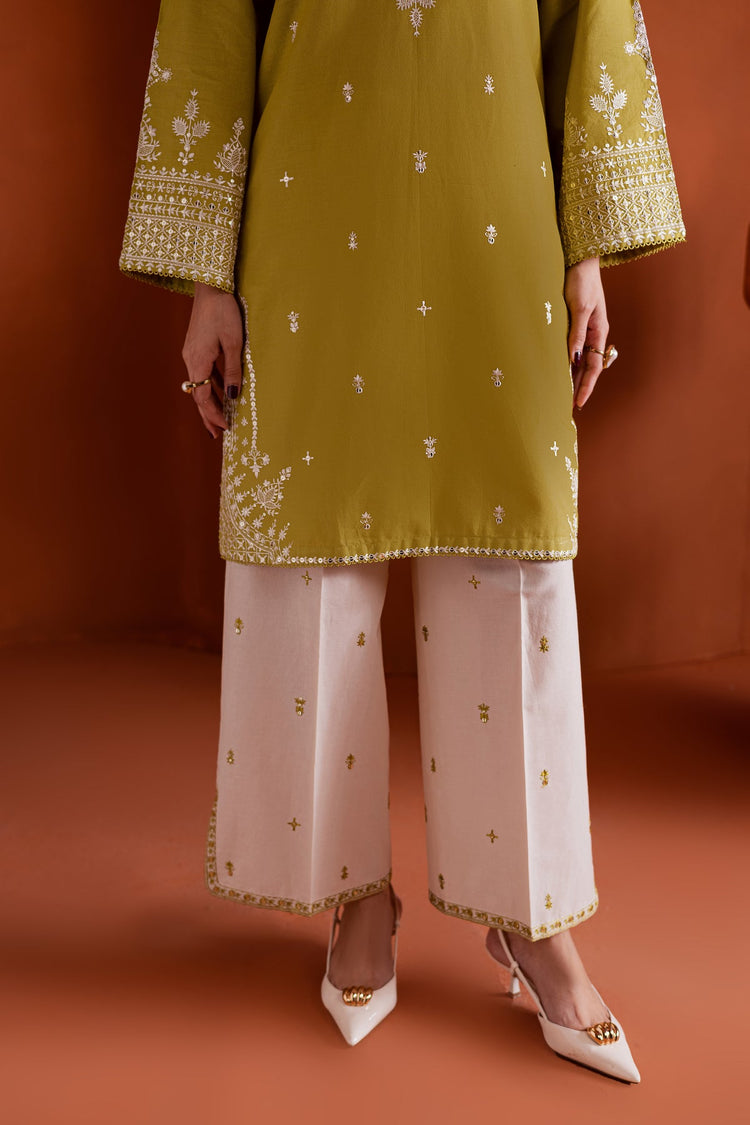 BATIK 2PC Embroidered Lawn Set