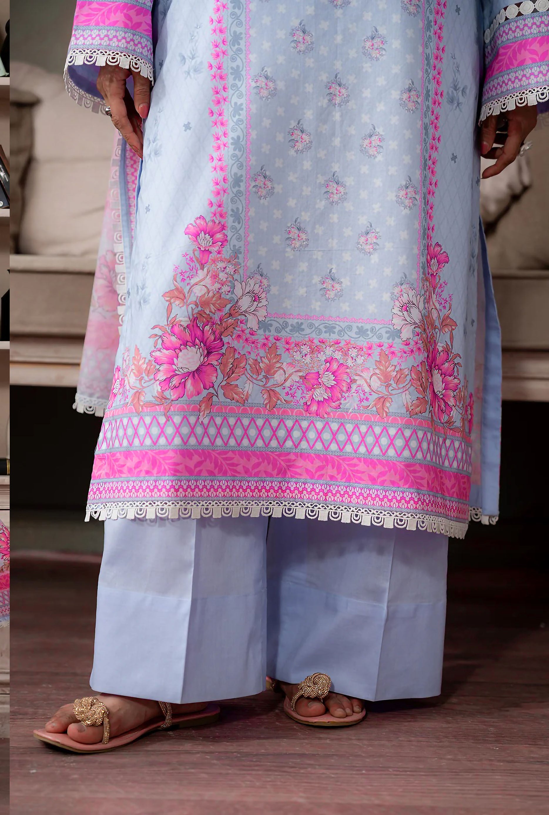Nishat Printed Lawn 3PC Suit