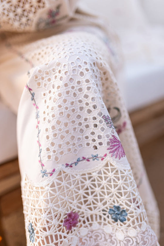 QALAMQAR 3PC Chikankari Embroidered Lawn Set